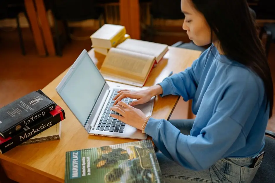 Ilustrasi seorang mahasiswa sedang belajar dengan laptop di ruang belajar sederhana